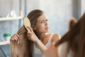 Cách dưỡng tóc không bị khô xơ, chẻ ngọn đơn giản tại nhà