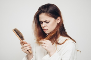 Top những cách trị rụng tóc và kích thích mọc tóc nhanh, hiệu quả